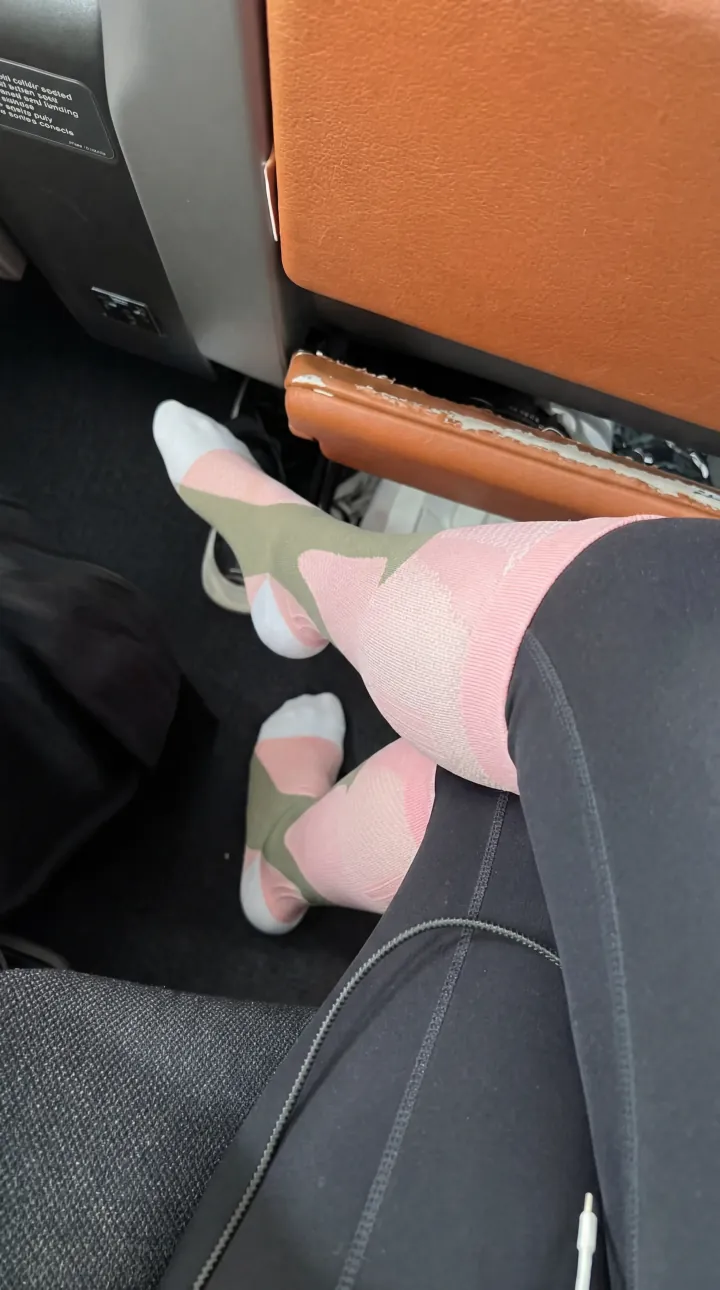Customer wearing patterned Nurse Yard compression socks